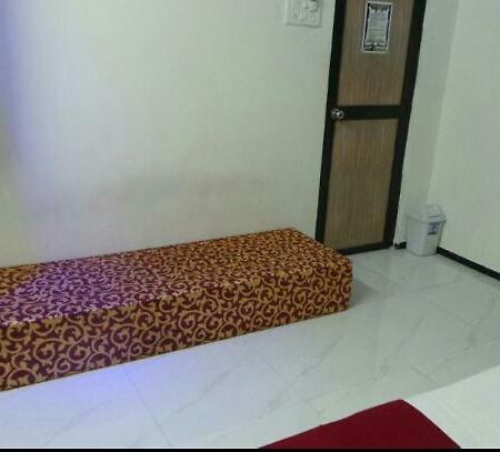New Metro Guest House Mumbai Kültér fotó